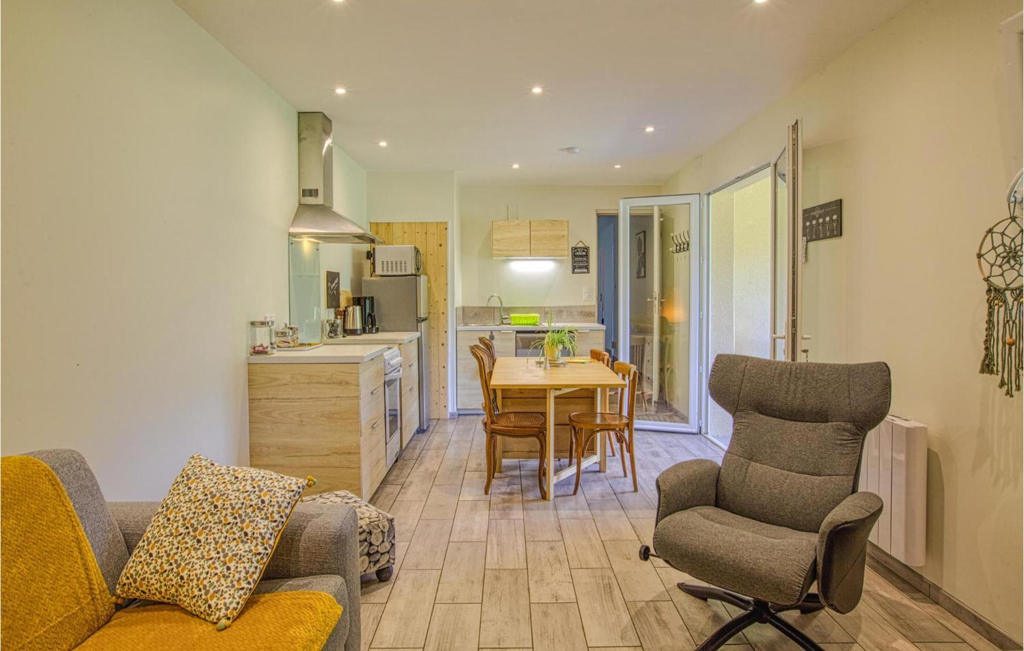 2 Bedroom Lovely Apartment In Conques-En-Rouergue Εξωτερικό φωτογραφία